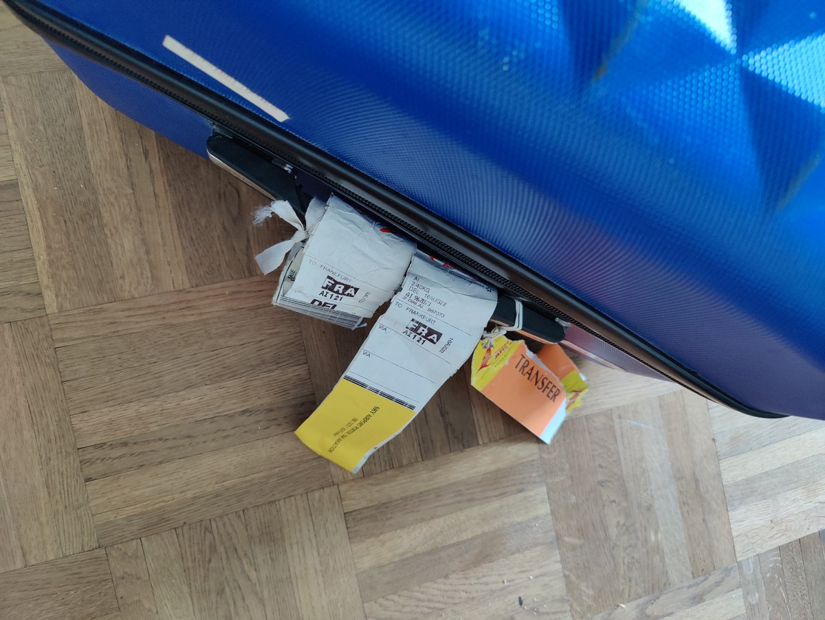 davidrocker's tweet photo. @airindiain I have recvd bag today bt in damaged condition, as you can see in the photo two wheels are missing and the side part is broken. Now who will give me compensation for this ??
This kind of service is not acceptable from Air india.
Need to clarify about the claim and compensation. https://t.co/y8ItVQn89H