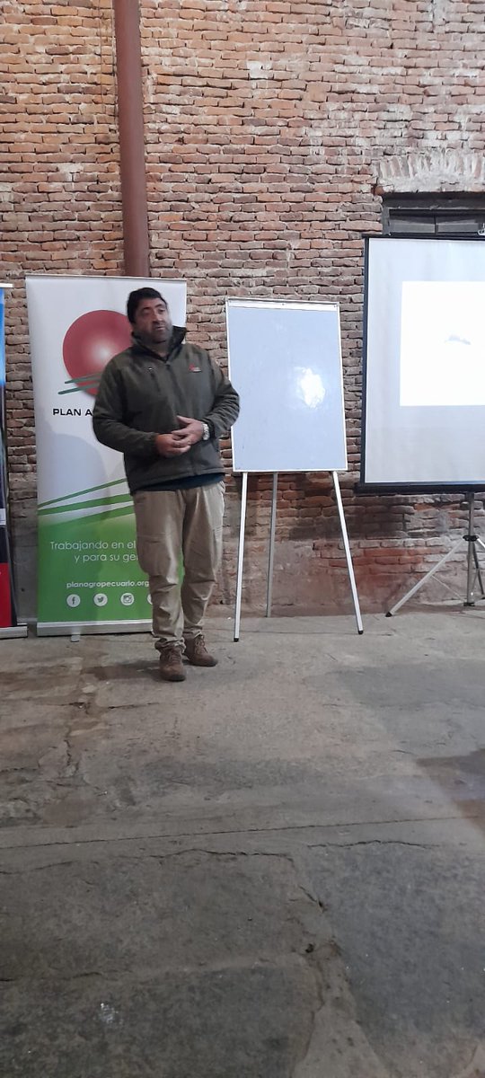 PlanAgro's tweet photo. 3er. día Curso "Uso estratégico de la suplementación en ganadería de carne"en📍Ecilda Paullier,San José
Programa de capacitación y entrenamiento,en el marco del convenio con @marfrig_uy
Hoy con Ing. González #COLAVECO; @GermanAPVet #PlanAgropecuario y Dr. Patetta @fomentocolsuiza https://t.co/AMhF47hAsN
