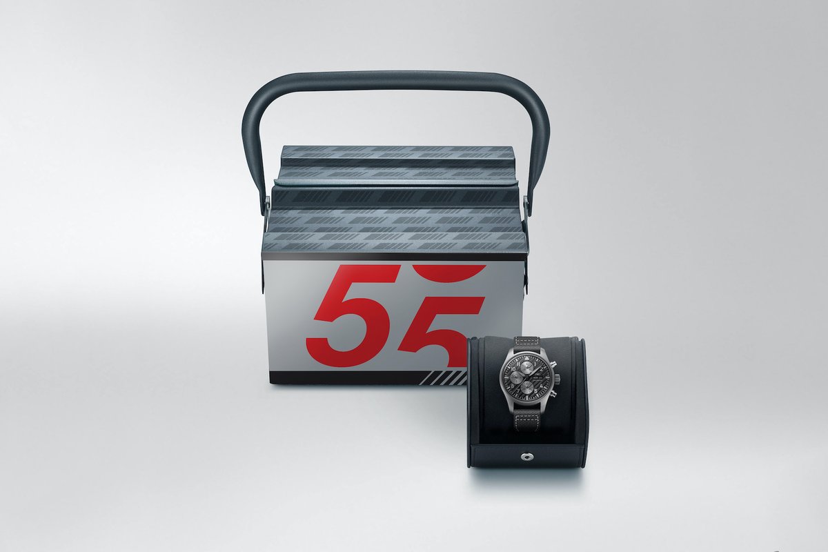 amgmotorsport's tweet photo. Exceptional to the core, outstanding in various ways: the Mercedes-AMG GT3 EDITION 55.
The limited race car comes with exclusive exterior and interior details and an @IWC Pilot’s Watch Chronograph Edition “AMG” in a unique EDITION 55 box ⌚
#AMG #55YearsOfAMG #55YearsEdition https://t.co/col2yWY7OF