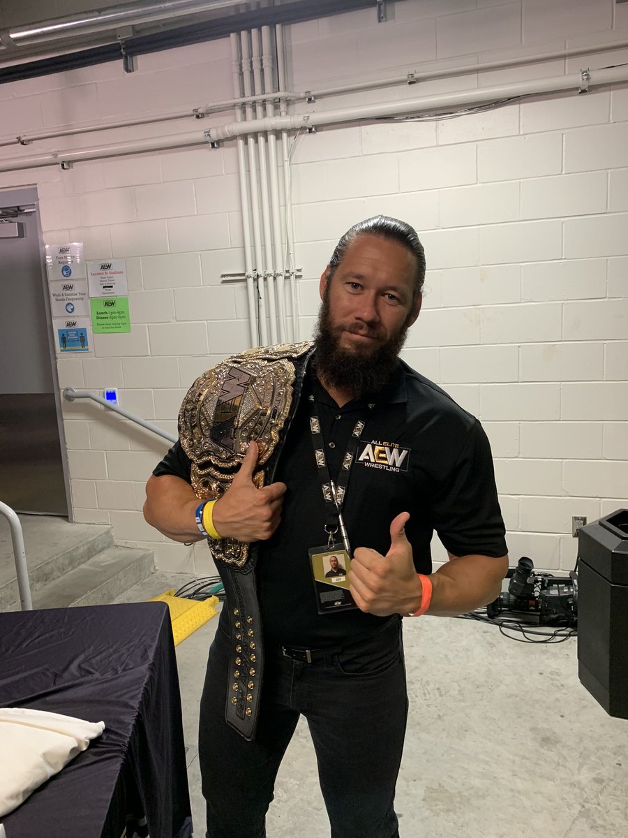 mookieghana's tweet photo. Clothesline Ramon with the valuable stuff. https://t.co/NR7j2GYNfI