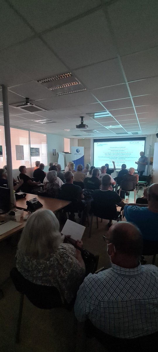 BoucauxLaurent's tweet photo. Animation ce jour par la Carsat dans les locaux @poleemploi_HDF d'#Amiens  d'un atelier de préparation à la retraite à destination des demandeurs d'emploi de + de 60 ans. Objectif : tout savoir sur le passage à la retraite pour les 45 invites.
@CarsatNordEst @Prefet80 @cpam_80 https://t.co/Hd82BINLpU