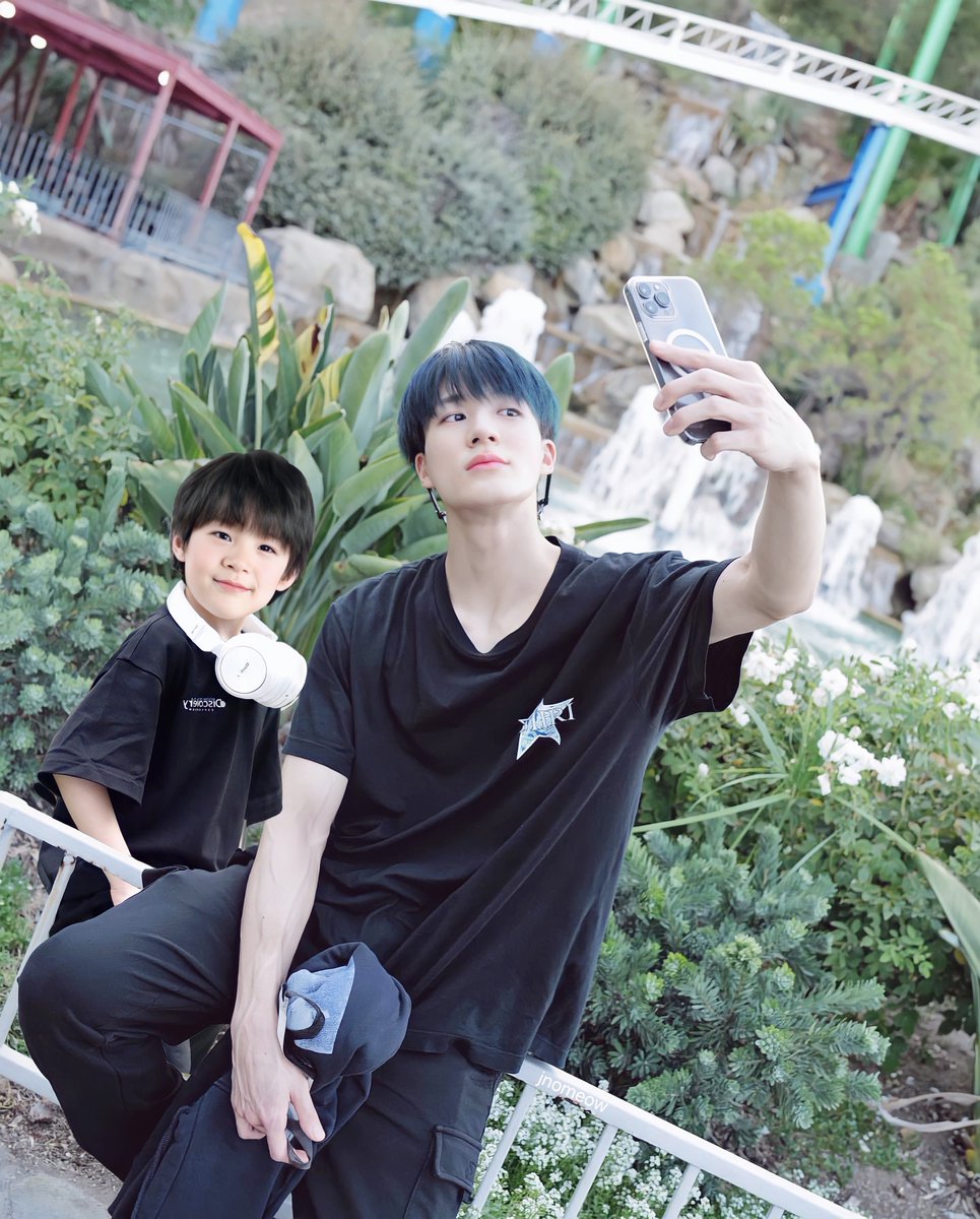 เฮียยยยย ถ่ายรูปให้น่วนด้วยขอหล่อๆนะ ⋆ ₊ ﾟ📸🐶