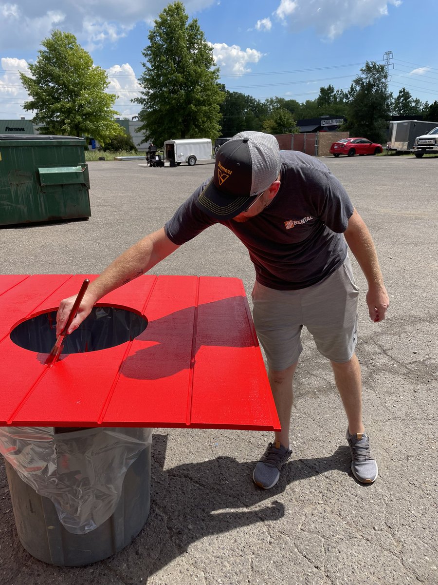 stjohn_c's tweet photo. LE Equipment Rental ND Team building a playhouse for brother &amp; sister. #4theWin #HomeDepot #THDRental @RPorterHDRental https://t.co/2Z14LCbHXe