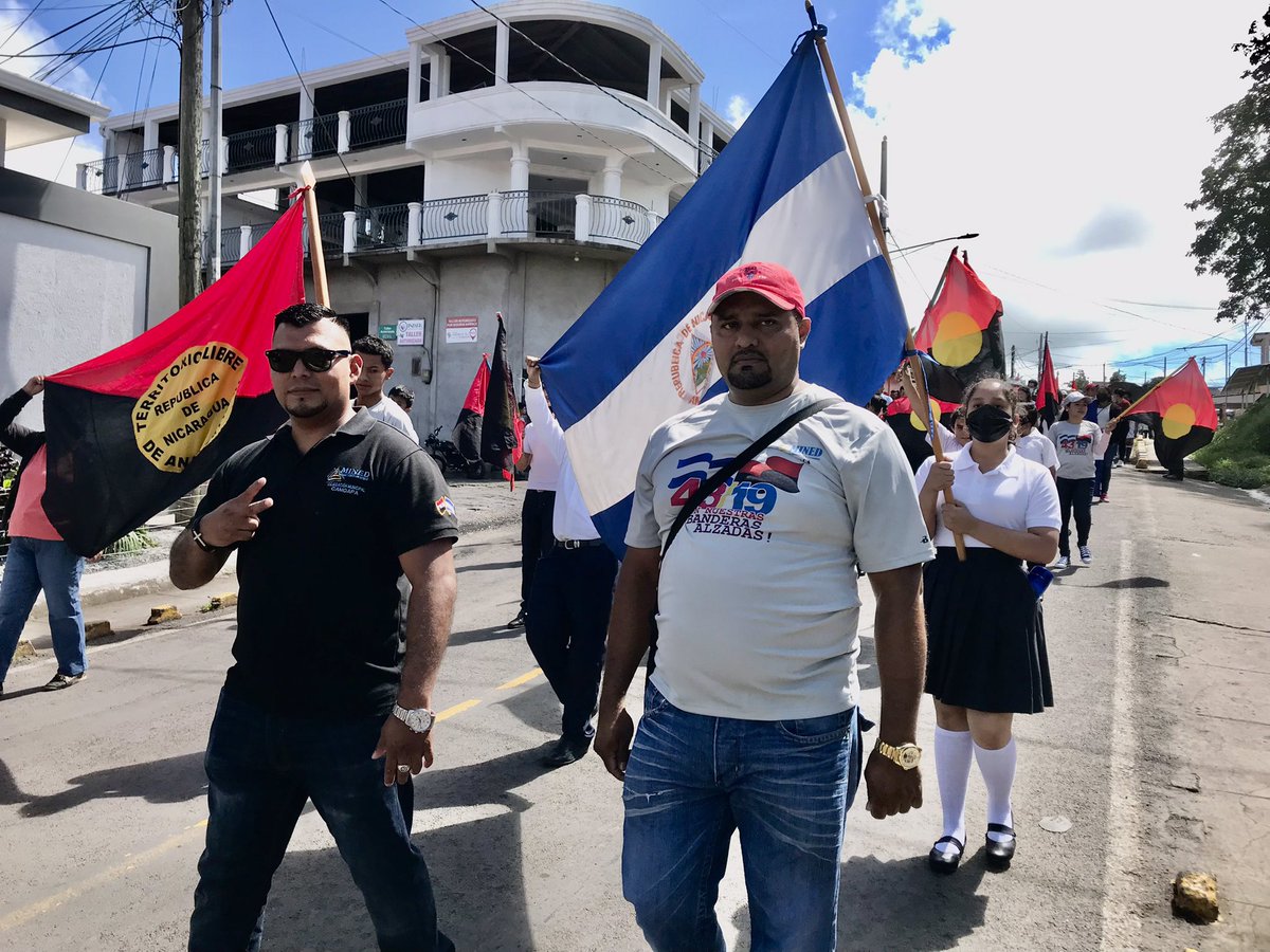 23 de agosto 1980 | 42 Aniversario de culminación de la Cruzada Nacional de Alfabetización. 📝🇳🇮

¡Puño en alto, libro abierto! ✊🏻🤚🏻📖

#Nicaragua 
#PatriaBenditayLibre