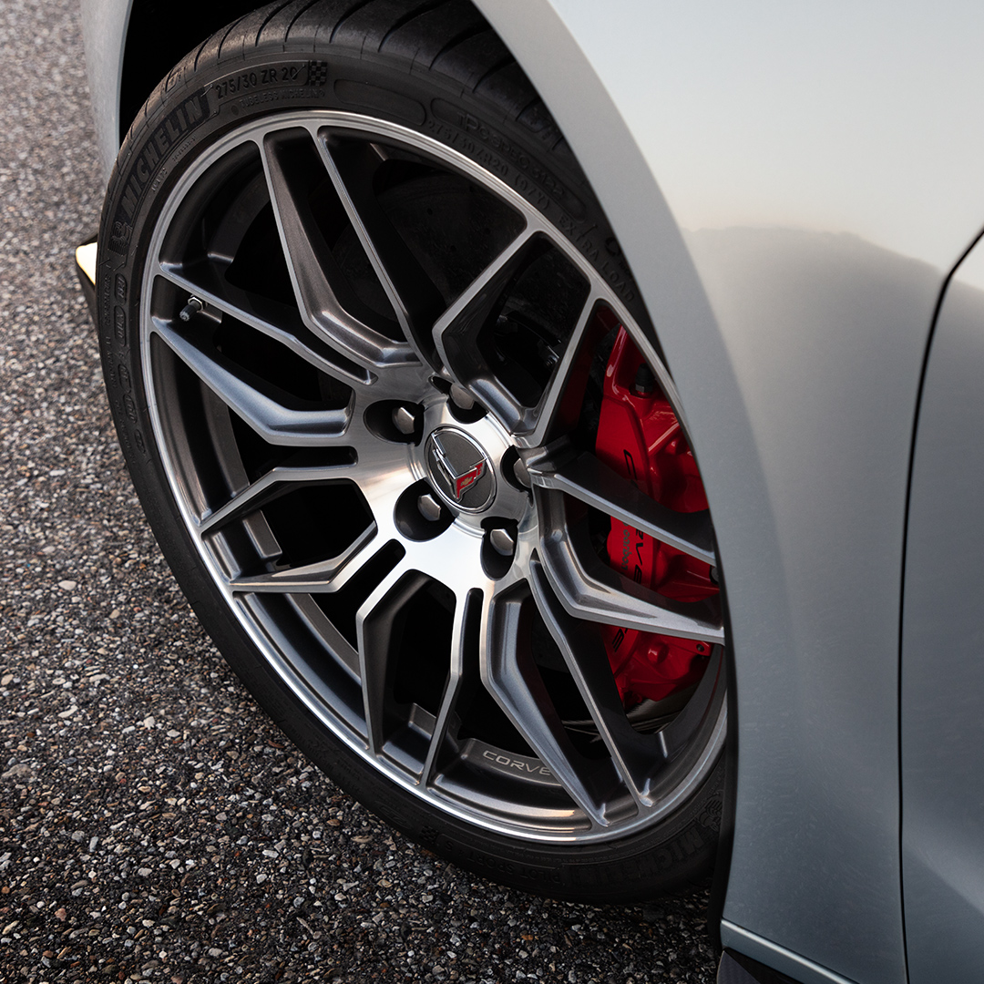 Unstoppable while providing state-of-the-art braking performance for track demands: The #CorvetteZ06.​
#Chevrolet #Corvette #V8​ #carswithoutlimit #performance​
​--
US pre-production model shown. ​Actual production model may vary.