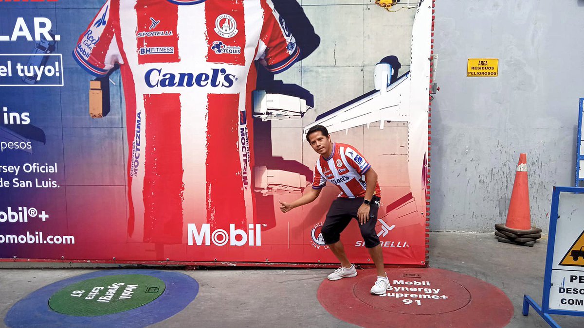 MobilSLP's tweet photo. Cáda vez más aficionados están atrapando el jersey oficial del @AtletideSanLuis en nuestras Estaciones  Mobil ¡No te quedes sin el tuyo! acumula 6 Check-ins + $350 y atrapa el tuyo.

📲 Regístrate en https://t.co/5K1WNbRCp1 
 Tyc: https://t.co/dDKw0SciDN

#FanáticosDelMovimiento https://t.co/4WKDi7wpUl