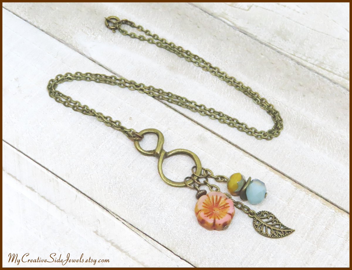 Boho chic necklace: etsy.com/listing/123514… #bohonecklace #flowernecklace #bohojewelry #necklaces #leafnecklace #Czechglassjewelry #giftforher #integritytt #etsymntt #etsyusa #giftsforher #etsyspecialt #shopsmall #bohostylejewelry #jewelryobsession #etsyjewelry