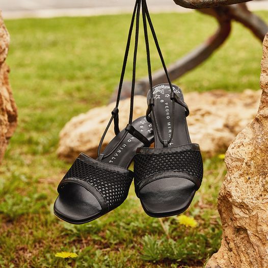thebondjournal's tweet photo. Pedro Miralles
https://t.co/Rp8JLihQxH
#pedromiralles #pmlovers #primaveraverano22 #springsummer22 #rebajas #sale #sandalias #sandals #fashion https://t.co/tE52GnsiUK