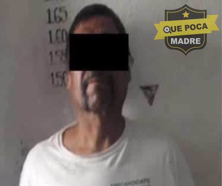 QuePocaMadreMex's tweet photo. CAVABA TUMBA🚨

Juan Carlos "N", de 56 años de edad, fue #detenido por las #autoridades al ser señalado por su hermana de #cavar una #tumba en su casa para #enterrar viva a su madre, la señora Vicenta de 99 años, quien acababa de salir del #hospital en #GómezPalacio, #Durango. https://t.co/etdVXVPPuA