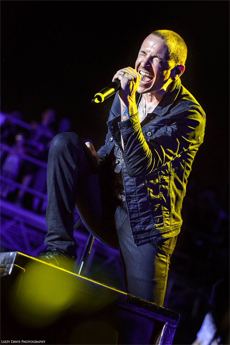 DailyChesterBe's tweet photo. 📸: @llzzies 
#ChesterBennington #LinkinPark https://t.co/kejhm3RQPO