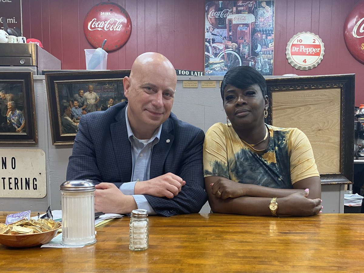 Chief Ballard visited with Shirley Powell this morning. Mrs. Shirley, a Starkville Cafe employee, and her family of 6 recently lost their belongings in a house fire. She is one of the most positive personalities in Starkville and has never met a stranger. (1/2)
