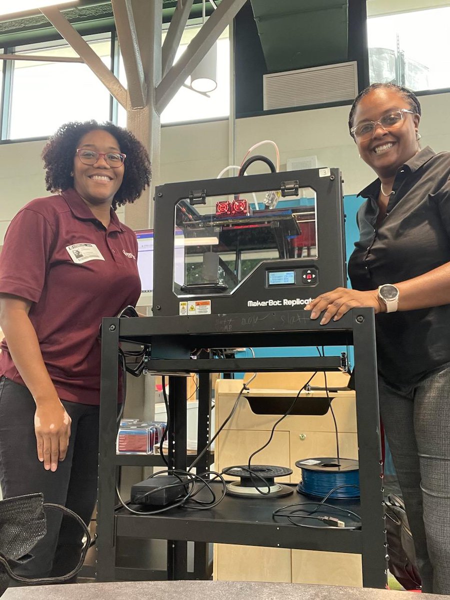 FousheeEdS's tweet photo. #BAMOEagles family is so happy to have #ChemistryChair  @ProfJMendenhall @Morehouse partnership using @makerbot #Replicator2X can't wait to see what our @apsBAMOAcademy scholars create! @apsupdate @APSMediaServ @Robinviews @ahrosser https://t.co/NRLDKwyVcl
