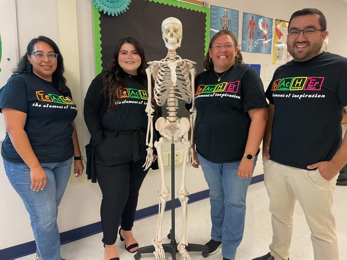 jpeter_HMS's tweet photo. 6th grade science is twining with 7th grade science. #CavScience @Hernando_MS @RNava_HMS @LRocha_HMS @ENFlores_HMS @bahia_HMS @yespinoza_HMS @SGuereque_HMS @epalomares_HMS https://t.co/adWpyajXdW