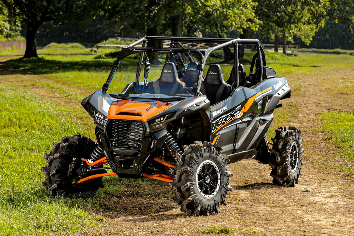 superatvtweet's tweet photo. π₯ We couldn't wait to get the @KawasakiUSA #KRX1000 4-seater out on some trails! All the rain we got lately we had to get ready for #mud! π We set this rig up on some 32" #TerminatorMAX #TerminatorTires wrapped around our Healy Lock Series Beadlock Wheels! π #SuperATV https://t.co/h6Ffv9F6R6