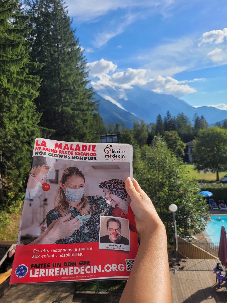 #UTMBRireMédecin 
La team du #RireMédecin est bien arrivée à Chamonix pour encourager les coureurs solidaires de l'association 🏃🏃🏃‍♀️ <a href="/UTMBMontBlanc/">HOKA UTMB® Mont-Blanc</a> 😃

Encore un petit clin d œil 😉 à 
 <a href="/MagazineMaxi/">Maxi Mag</a> pour son soutien au #RireMédecin  🙏🙏🙏