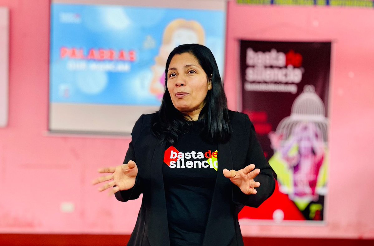 En la Escuela Raymondi del Distrito de Ventanilla se lleva a cabo una charla de prevención contra la violencia en el marco de la Campaña #BastaDeSilencio. 

A esta importante actividad nos acompaña la Directora del Min. Mujer de <a href="/AdventistasUPN/">Adventistas - Perú</a>. Hna. <a href="/ElenaZRojas/">Elena B. Zubieta</a>