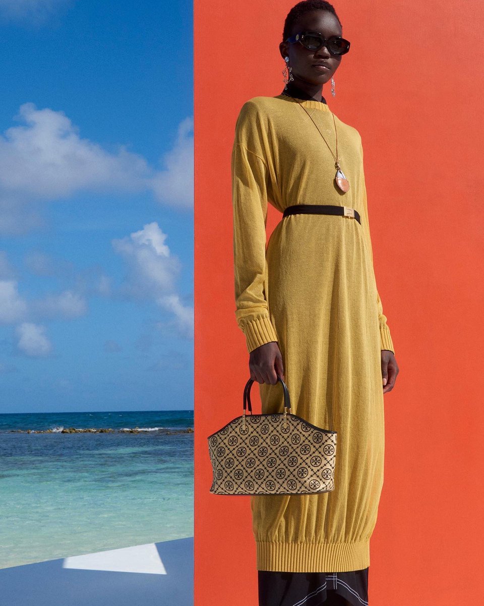 Sunlight18000's tweet photo. Classics reframed through proportion, material and detail. Shop new arrivals now. #ToryBurchPreFall22 https://t.co/eJnCRpxYVf