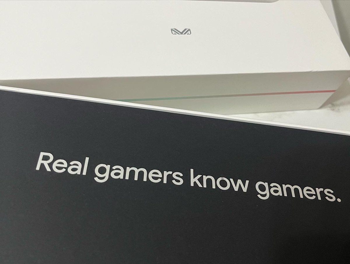 eric_sir's tweet photo. Received my Avaneo air
It’s incredible handheld device for gamer!

Thanks for @avaneo_ ! https://t.co/wfmZowGe9u