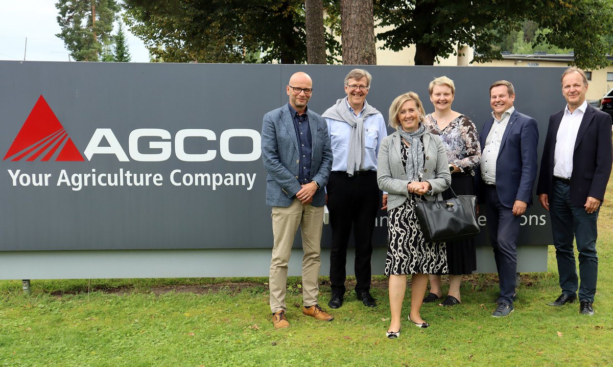 Nokiaa on upeaa esitellä vieraille ja yhteistyökumppaneille. Tänään <a href="/pirkanmaan_liit/">Pirkanmaan liitto</a>'on johtoa <a href="/Nokiankaupunki/">Nokian kaupunki</a>'ssa. Maailman moderneinta moottoritehdasta, <a href="/AGCO_Power/">AGCO Power</a>'ia esitteli <a href="/TervalaJuha/">Juha Tervala</a>. <a href="/LaitinenArja/">Arja Laitinen 🇺🇦</a> <a href="/HaapaniemiJari/">Jari Haapaniemi</a>