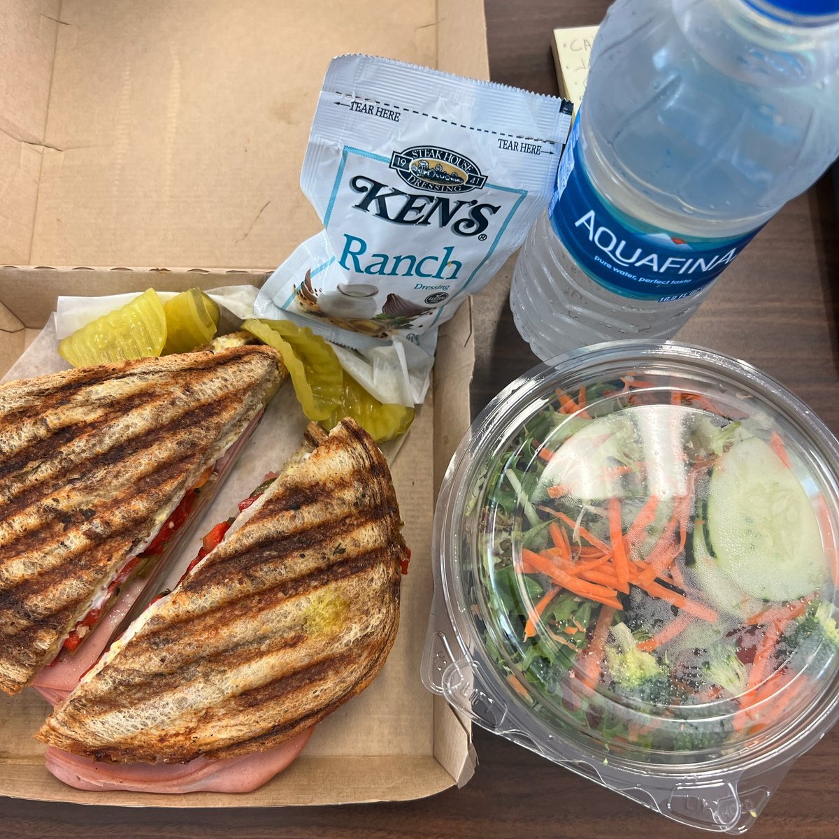 ChefVeJayBroyld's tweet photo. The best thing I ate yesterday was the community meal from @foodlinkny at the Randell public library downtown Rochester Ny @ChefVeJayBroyldSr #TheChefThatCookNoWhere #ChefVeJayBroyldSr #VJBphotography #GiveUsAShot #Roc #WatchTheBirdy #VJB https://t.co/SvrOKcWpgW https://t.co/keOPcn1x58