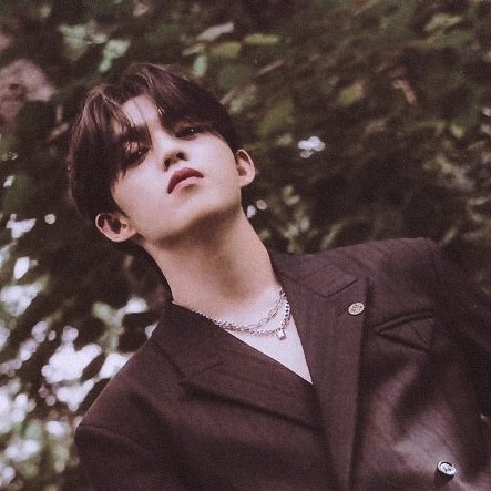 cheolliehannies's tweet photo. greek tragedy • a jc au

cali (han) is the center of attraction, and he love every second of it; taking pride as aphrodite’s son.

everyone’s head turns on his path except for one, aspho (cheol), the son of hades; and cali is eager to know why the latter doesn’t. https://t.co/ProSbhvitC