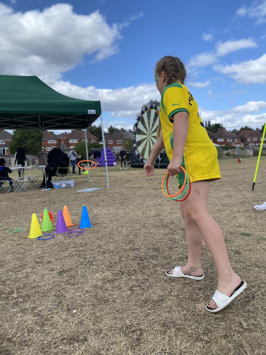 pbcanofficial's tweet photo. #HCBL Last event of summer 2022 at
Marsh Lane last Friday…
We had an amazing turn out of children & young people playing &
exploring the different activities.
@GoPlaySandwell
@sandwellcouncil
@sandwelINhoods
@playengland
@playingout
#Sandwell #Scips
#HateleyHeath #StoneCross https://t.co/qYyOfd2qCb