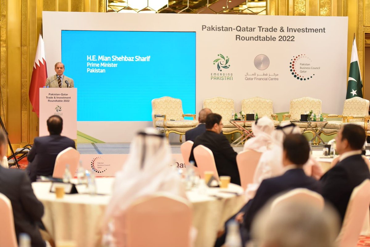 Prime Minister Muhammad Shehbaz Sharif interacted with the prominent Qatari and Pakistani business leaders at a “Pakistan-Qatar Trade and Investment Roundtable 2022”, in Doha today. #PMVisitsQatar