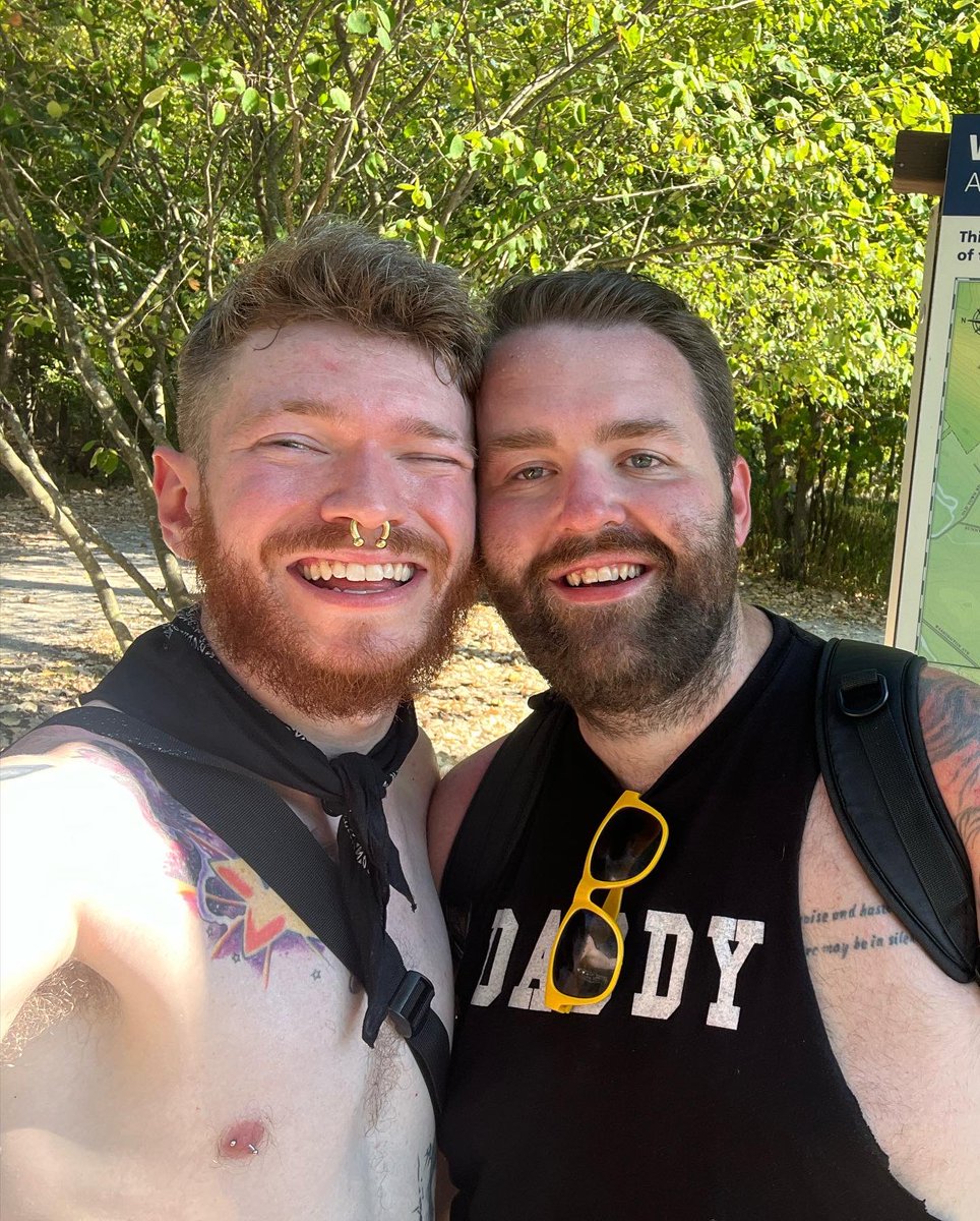 SockB0t's tweet photo. What a trip. #gays #hiking #mtbeacon https://t.co/oQBK9xnM3b