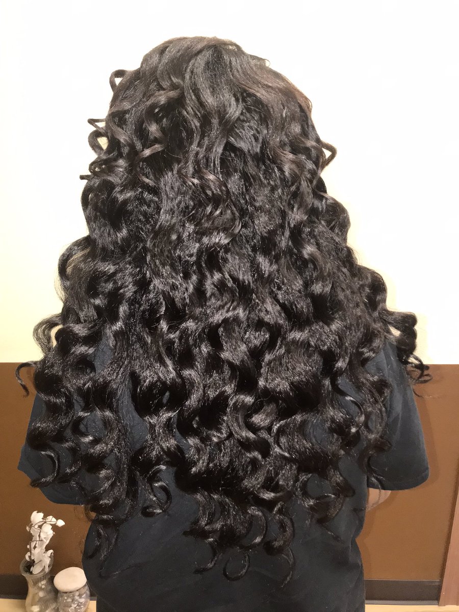 IvoryLaF's tweet photo. ISL Hair Care Lawrence🌻 #MassStreet #Lawrenceks #KansasJayhawks #LawrenceHairStylist #Lawrence BlackHair #KU #SewInKansas 
Hair extension installation- Micro links, Braid-less Weft #KsBraid contact# 913-777-4065
ISL Hair Care https://t.co/u1h1BHtXEK