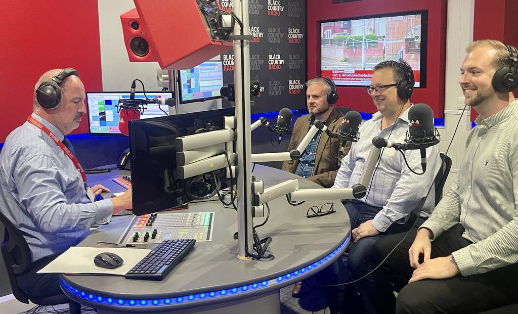 📍In #DudleySouth with <a href="/mikejwood/">Mike Wood</a> MP this afternoon! 

Fascinating visit to the Resonance Music Academy 
<a href="/ResonanceEdu_/">Resonance</a> to see their world class production and recording facilities. Alongside a quick pre-hustings interview on Black Country Radio 📻