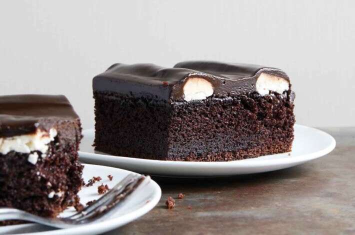 LoganTague's tweet photo. @sortedfood Michigan here and it’s probably Bumpy Cake https://t.co/pWq5v8Z3vP