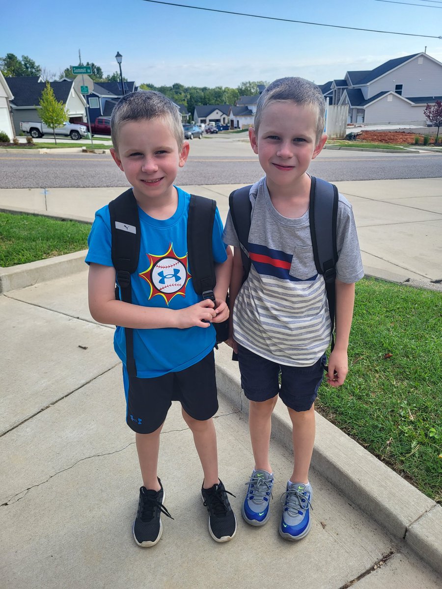 clyday8's tweet photo. Happy 1st day boys!! On to 6th grade and 3rd grade! #firstdayflyers ๐๐๐ https://t.co/gWTVRqOht1