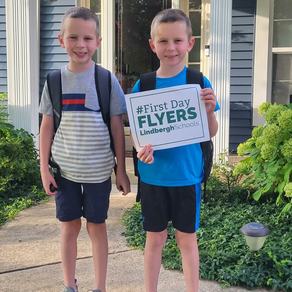 clyday8's tweet photo. Happy 1st day boys!! On to 6th grade and 3rd grade! #firstdayflyers ๐๐๐ https://t.co/gWTVRqOht1