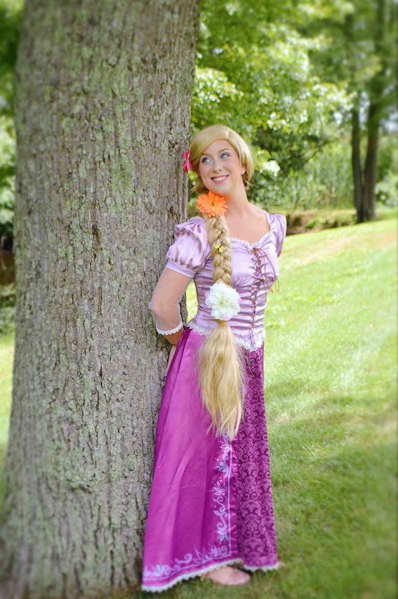 MyOwnMagic_'s tweet photo. Just feel that summer breeze, the way it’s calling me! 💜✨🌸☀️
••
Finally get to share Rapunzel’s photoshoot! Thank you once again to the amazing Debbie Corsiglia Sparks for the pictures!
••
Be sure to book Rapunzel to get tangled up in some fun! https://t.co/Bxplp0R9ww