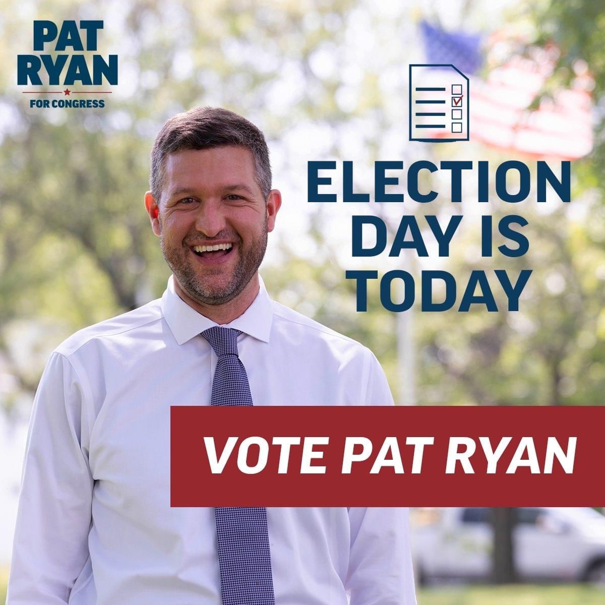 Hey_Its_LauraNY's tweet photo. @colinschmitt @marcmolinaro We know who will serve #NY19 best and it isn’t “#MarcForUS.” VOTE Pat Ryan https://t.co/3If8sJGqQ1