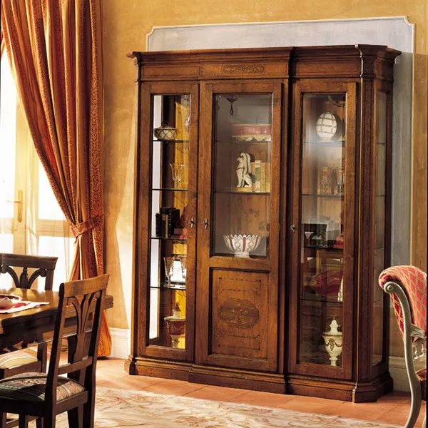 ziliomobili's tweet photo. #CollezioneTURANDOT legno di noce con preziosi #intarsi e finitura a #gommalacca rendono questi mobili un’opera d’arte
#TURANDOTcollection walnut wood with precious #inlays and #shellac finishing make this furniture a masterpiece
@ziliomobili #madeinitaly #showcase #vetrina https://t.co/si8XvUUgsL