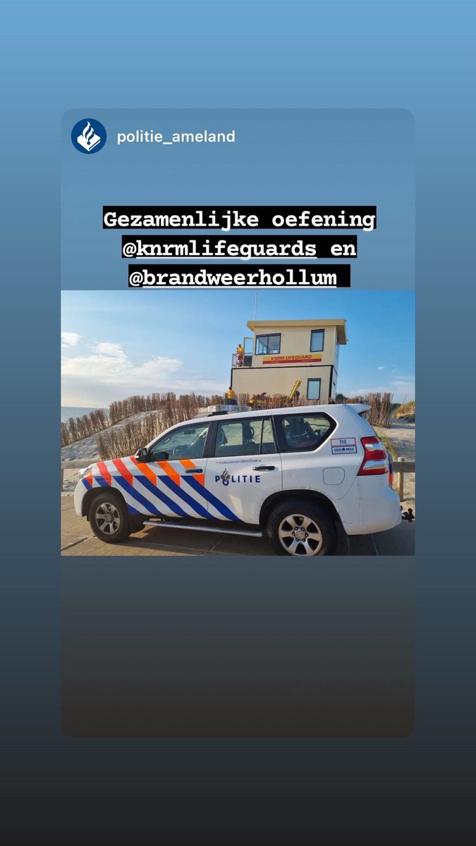 BrandweerHollum's tweet photo. en hoe je het redgereedschap gebruikt. Mooi om te zien hoe deze groep bekwame en enthousiaste hulpverleners onze stranden bewaakt!💪🏻🏊🏻‍♂️🛟🚒  @POL_Ameland bedankt voor de belangstelling en @MedicalAmeland bedankt voor het gebruik van het materiaal. https://t.co/mwHxmJgjBL