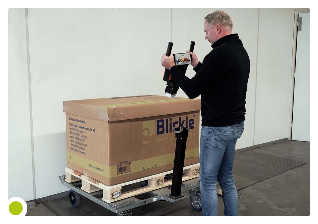 BlickleUSA's tweet photo. The #ErgoMove 1000 is the perfect solution for optimizing #logistics processes with loads of up to 1,000 kilograms. New in the portfolio is the SWITCH&amp;MOVE variant which has a pluggable cockpit. This can be used flexibly and economically for several cart frames with drive support https://t.co/f4QtR3JYg4