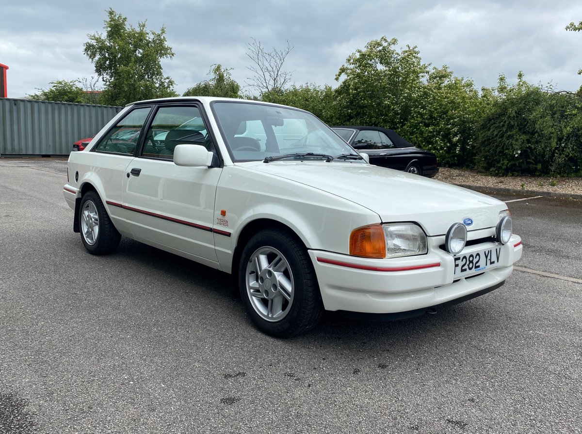 woldsideclassic's tweet photo. 1988 Ford Escort XR3I in Diamond White with 64,357 Miles at https://t.co/DcF5r4VM1A  #escort #ford #london #classicford #mk1 #fastford #cosworth #rs #classiccar #fordrs #rs2000 #fordescort #uk #retroford #rally #rsoc #classic #fordmk1 #ts #fordescortmk2 #retro #rsford #louth https://t.co/cdCwB8r45g