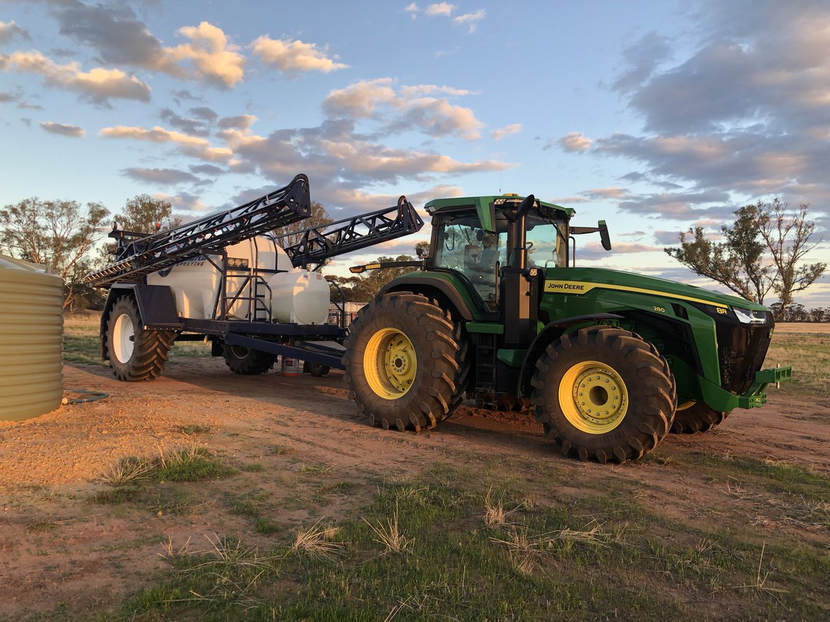 Alex Leake tweet media