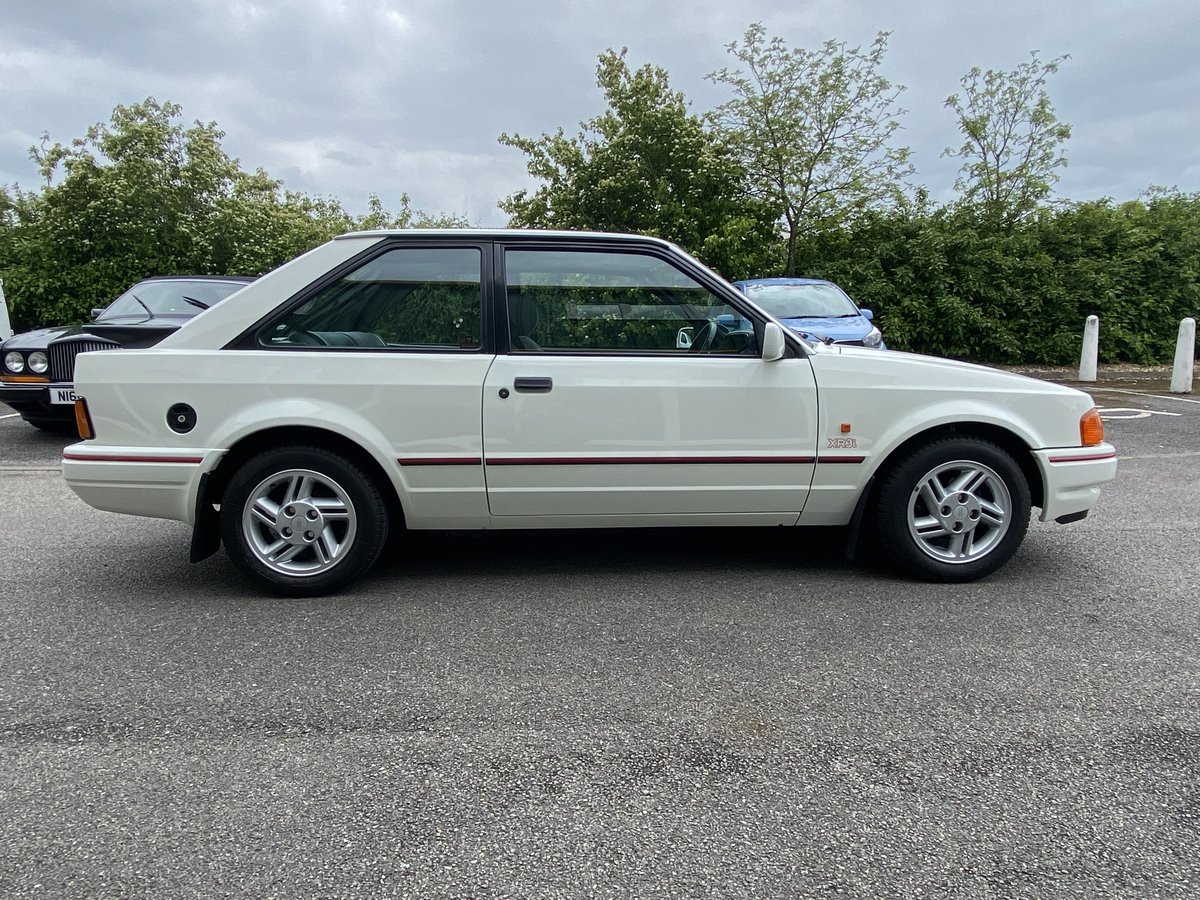 woldsideclassic's tweet photo. 1988 Ford Escort XR3I in Diamond White with 64,357 Miles at https://t.co/DcF5r4VM1A  #escort #ford #london #classicford #mk1 #fastford #cosworth #rs #classiccar #fordrs #rs2000 #fordescort #uk #retroford #rally #rsoc #classic #fordmk1 #ts #fordescortmk2 #retro #rsford #louth https://t.co/cdCwB8r45g