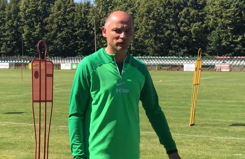 ArchieValerko's tweet photo. Який #Скрипник крутіший? #ZORVOR #UPL https://t.co/HBjIuFklwZ