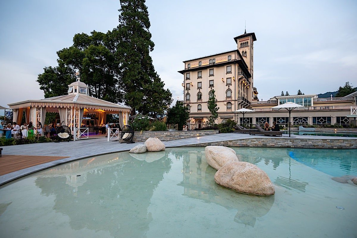 Benvenuti al Grand Hotel des Iles Borromées &amp; SPA a Stresa, sulle rive del Lago Maggiore
#grandhoteldesilesborromees #desilesSPA #23agosto #lagomaggiore #stresa