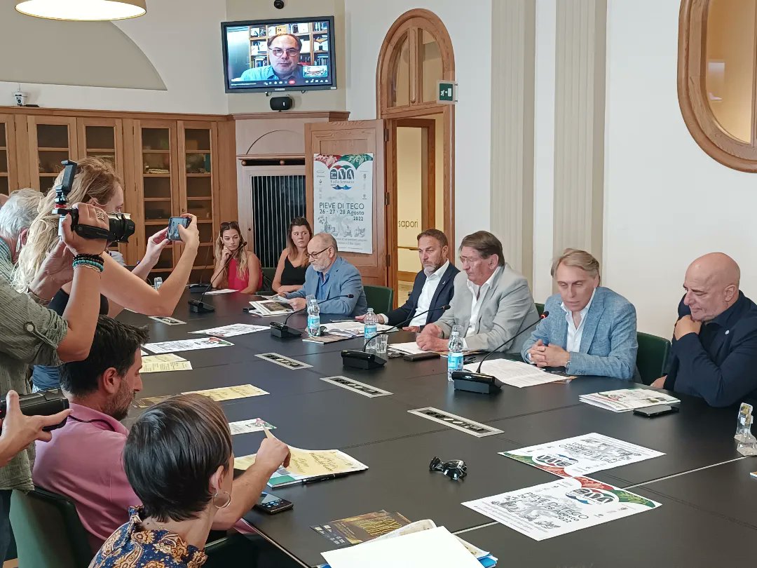 CCIAARIVLIG's tweet photo. Conferenza di presentazione IX ed. #ExpoValleArroscia prodotti tipici, degustazioni, mostre, ...focus su Ormeasco, organizzato
da @asRivLig Comune Pieve di Teco Unione Comuni della Valle Arroscia e @ParcoAlpiLiguri
26, 27 e 28 a Pieve di Teco
https://t.co/bcS2UpP4Wi https://t.co/2EwPZNSKLM