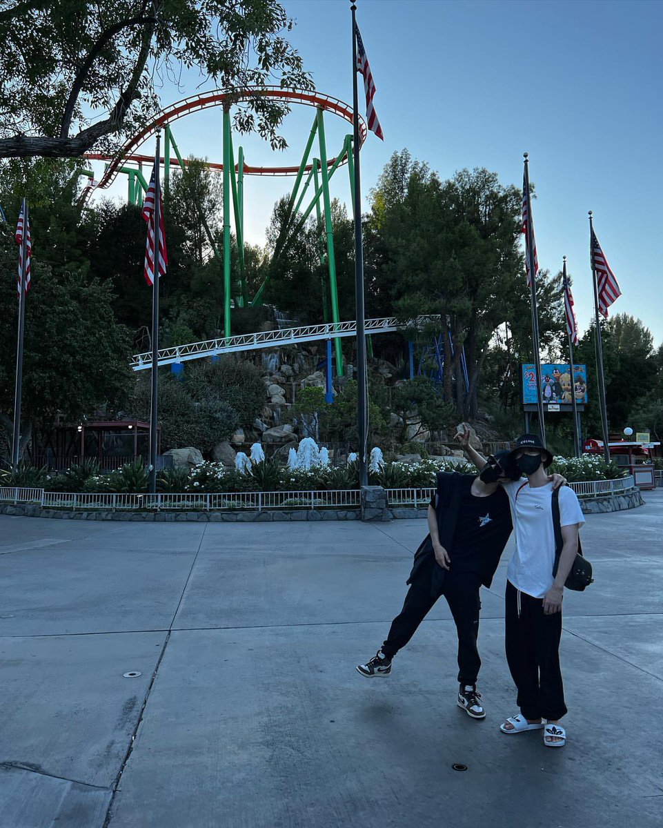 Six flags... I want to go again.. 😵💫 photo by Jaem