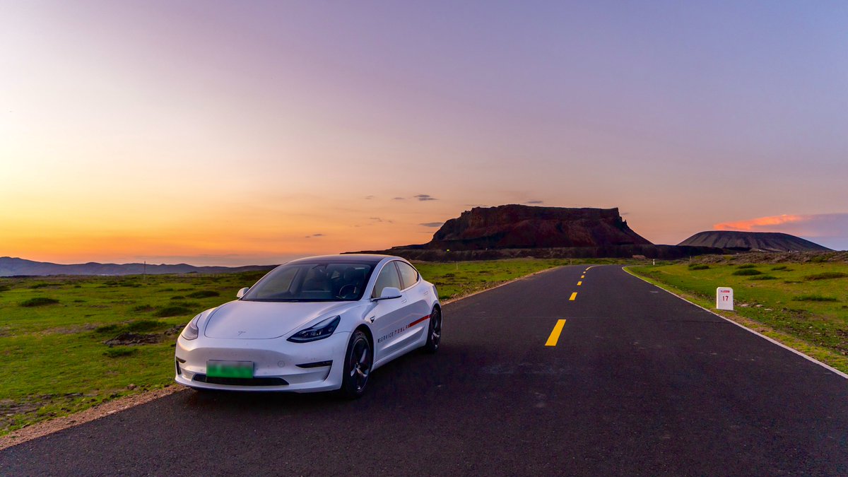 Tesla_Asia's tweet photo. The beauty of the world is in every drive you take.🌇 https://t.co/RyY1BIWQXN
