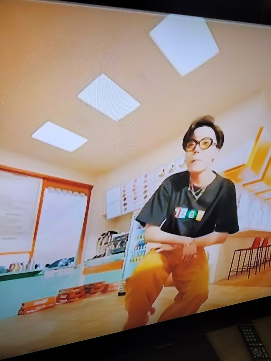 StopKpop3's tweet photo. O święty Jezu
Co właśnie zastałem w MOIM salonie : https://t.co/Mrr4Spm0iX