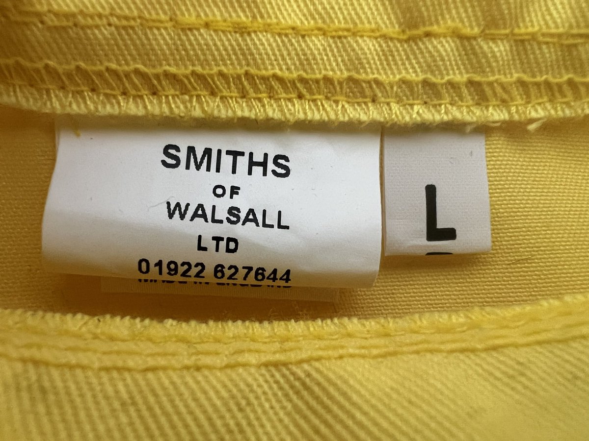 CoasterJoey's tweet photo. COMPETITION TIME. This month *WIN* an official piece of The Smiler staff uniform. 

Just like, Retweet and comment a  favourite theme park memory that made you smile 😊 ! A winner will be selected randomly on Monday 29 💛

GOOD LUCK #SmileAlways 💛🖤💛🖤 https://t.co/C4v4Qzbj6s
