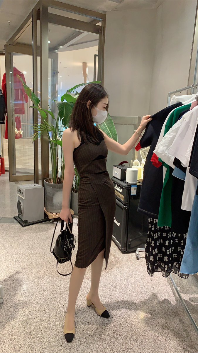 xiaojie82931908's tweet photo. 已经没有了往日的激情，感觉跟对象的性生活越来越淡没那种感觉了，强烈推荐我的姐妹，她希望有一个人能懂她和能够给她满足的成熟优质男出现调教她…… https://t.co/lNEsTDu7hD