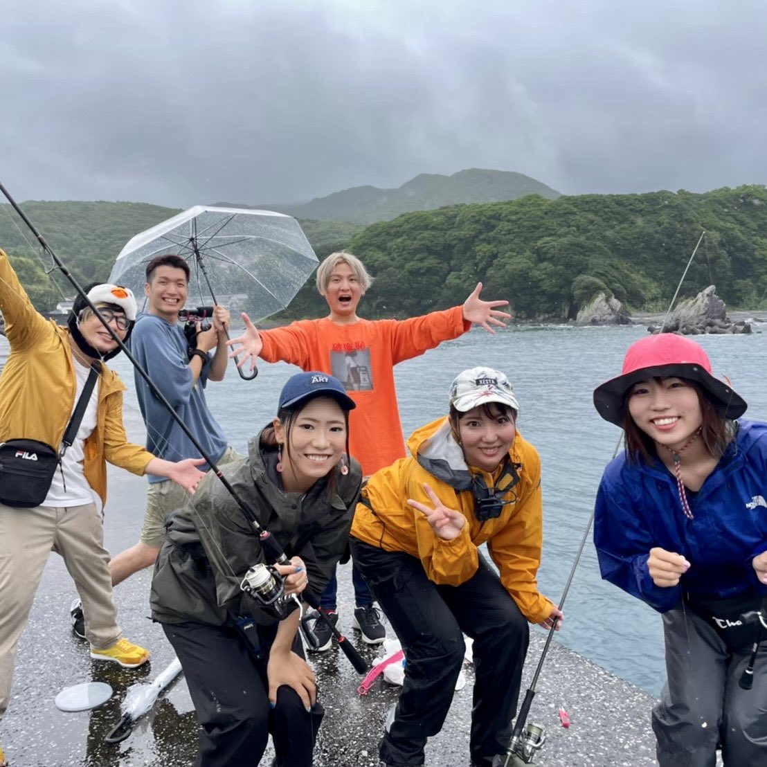 CHAGAMARAN's tweet photo. 瀬戸内サニーさんと釣りガールの皆様とのスペシャルコラボ動画！！！
漁師の魅力がバチバチに伝わる白熱動画じゃぁぁぁぁぁぁあ！！！
刮目せよぉぉぉぉ！！！！！！

#PR #高知県漁業就業支援センター https://t.co/akhsCnGL75